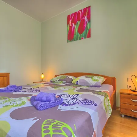 Tatil Evi Spacious In Valtura With Garden *